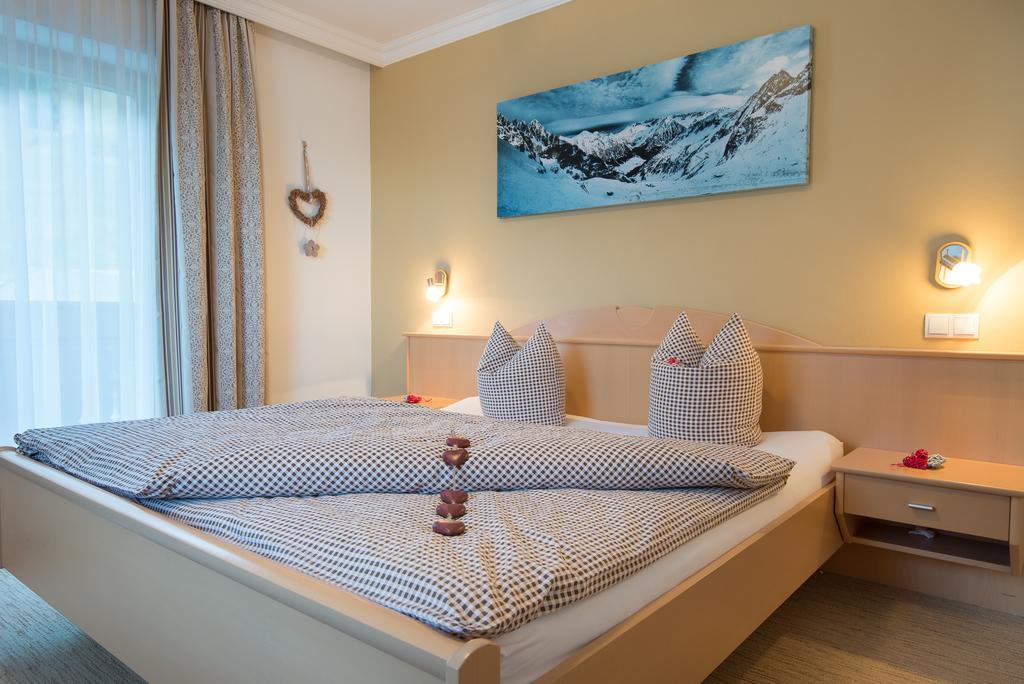 Haus Fernblick Hotel Neustift im Stubaital Quarto foto